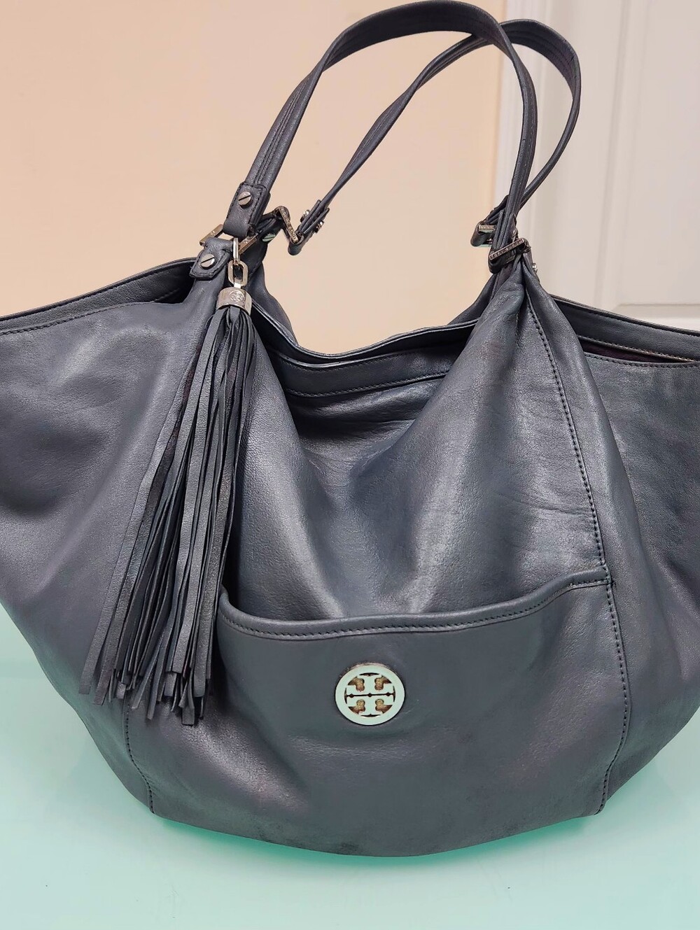 Tory Burch Gray  Leather Tassel Hobo Bag🥰😍
